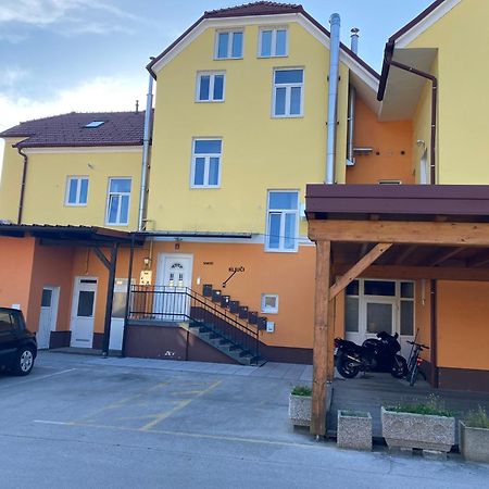 Apartma Rogatec المظهر الخارجي الصورة
